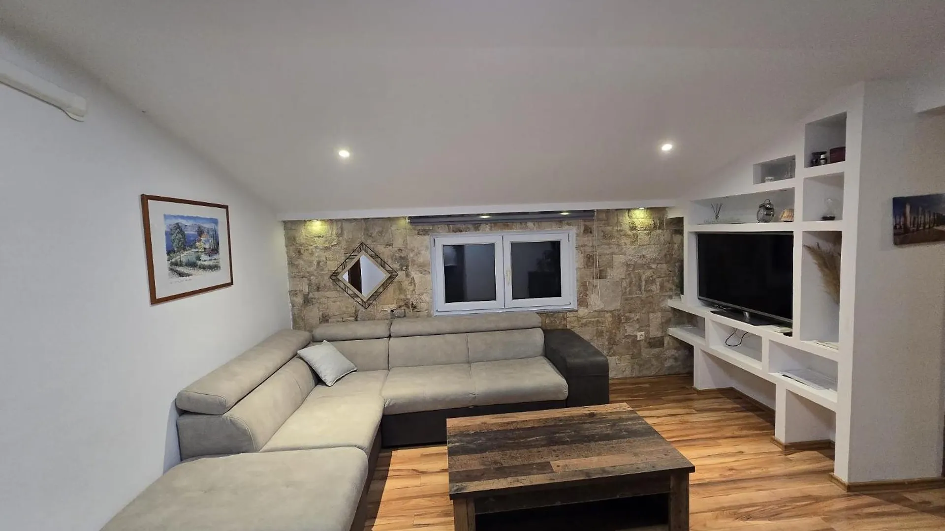 Comfortable Apartment Near Pula Marcana